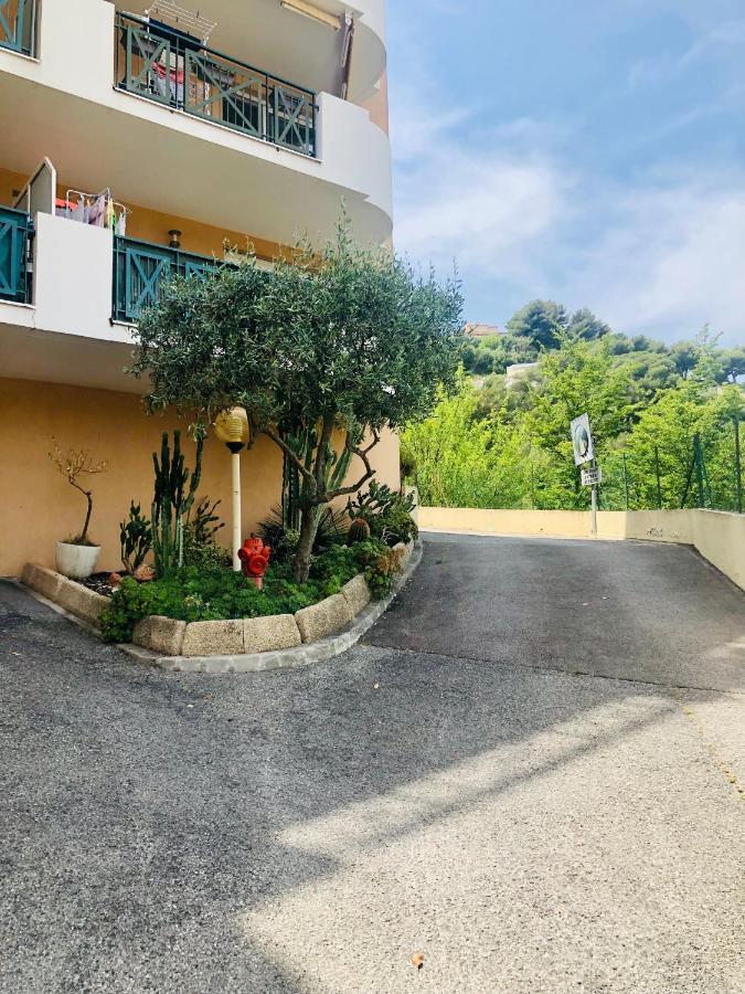 Mon Appart Avec Terrasse Et Piscine Roquebrune-Cap-Martin Bagian luar foto