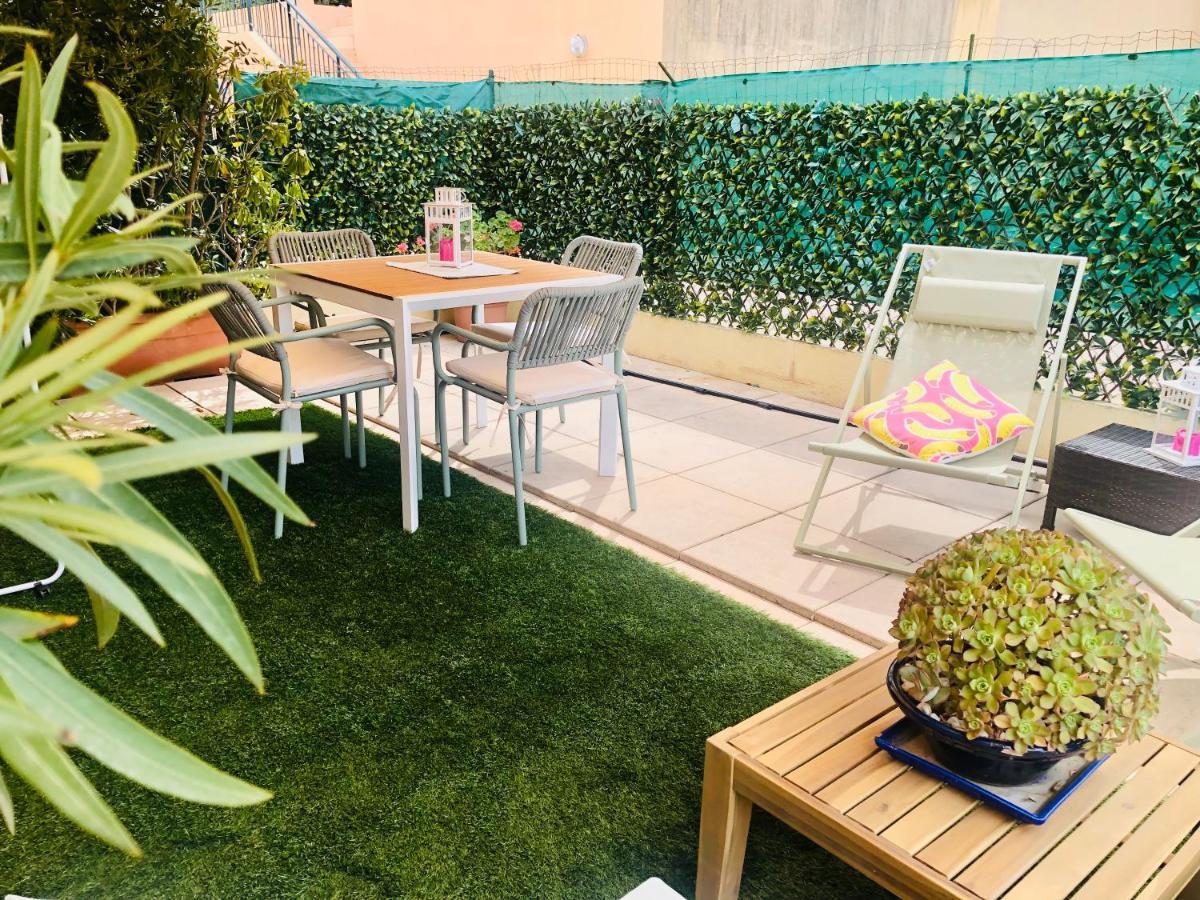 Mon Appart Avec Terrasse Et Piscine Roquebrune-Cap-Martin Bagian luar foto