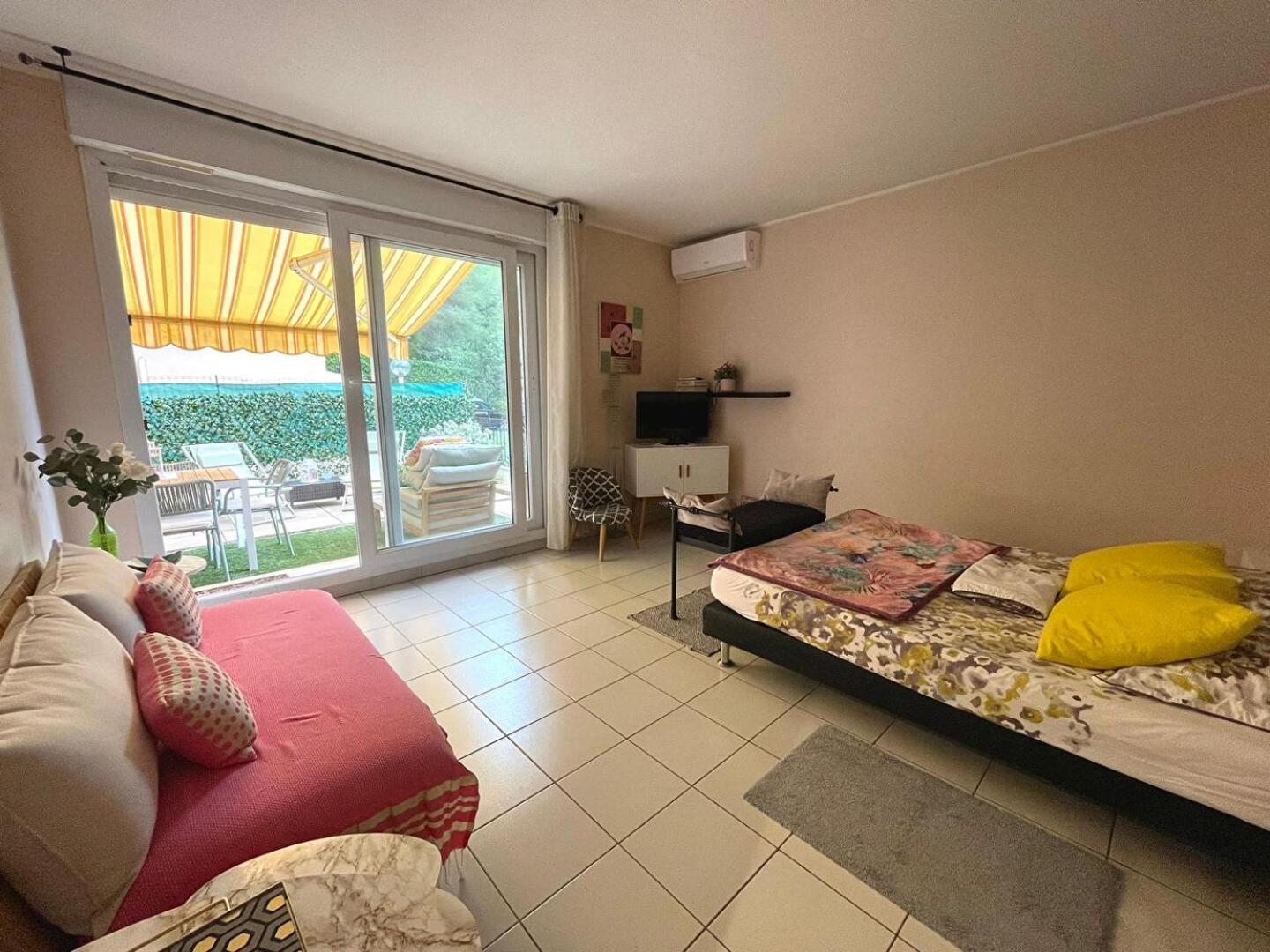 Mon Appart Avec Terrasse Et Piscine Roquebrune-Cap-Martin Bagian luar foto
